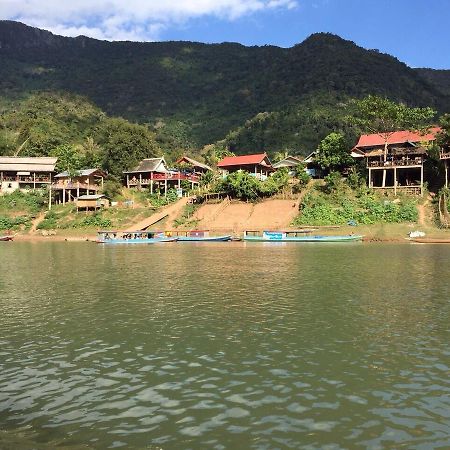 Lattanavongsa Guesthouse And Bungalows Muang Ngoi المظهر الخارجي الصورة