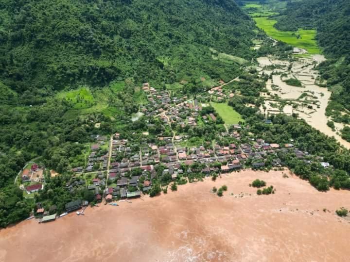 Lattanavongsa Guesthouse And Bungalows Muang Ngoi المظهر الخارجي الصورة