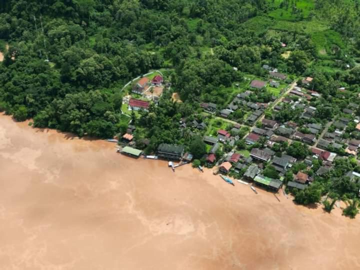 Lattanavongsa Guesthouse And Bungalows Muang Ngoi المظهر الخارجي الصورة