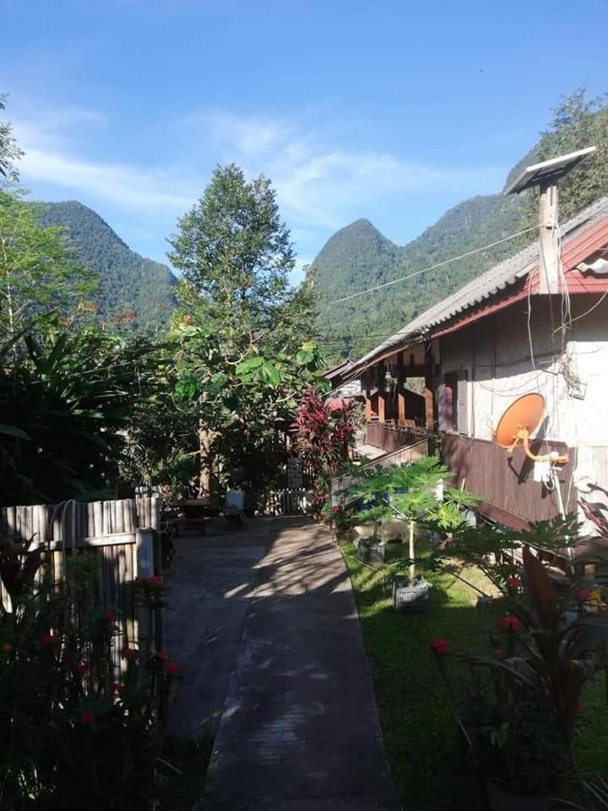 Lattanavongsa Guesthouse And Bungalows Muang Ngoi المظهر الخارجي الصورة