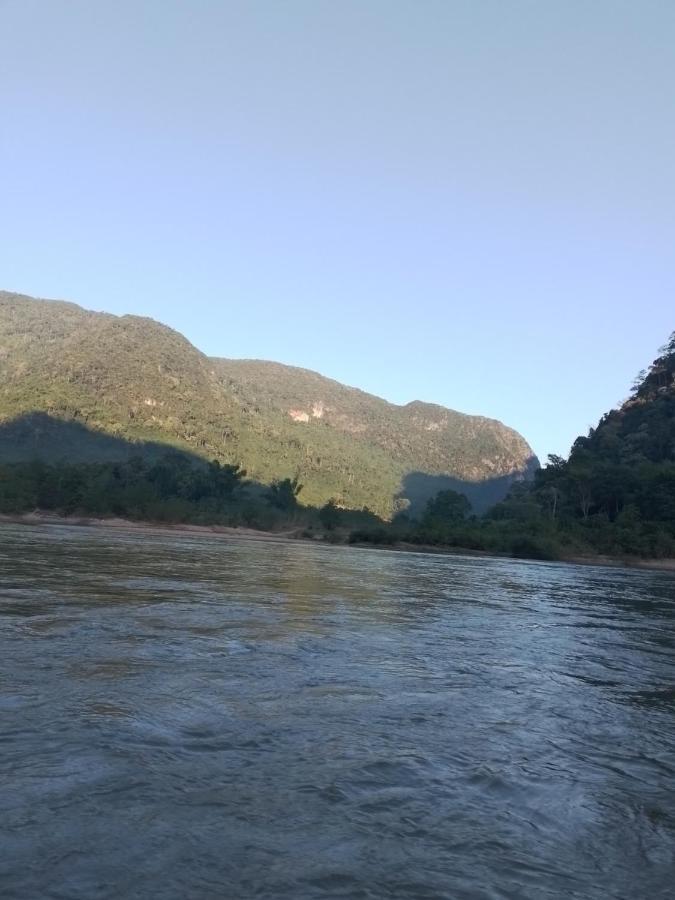 Lattanavongsa Guesthouse And Bungalows Muang Ngoi المظهر الخارجي الصورة