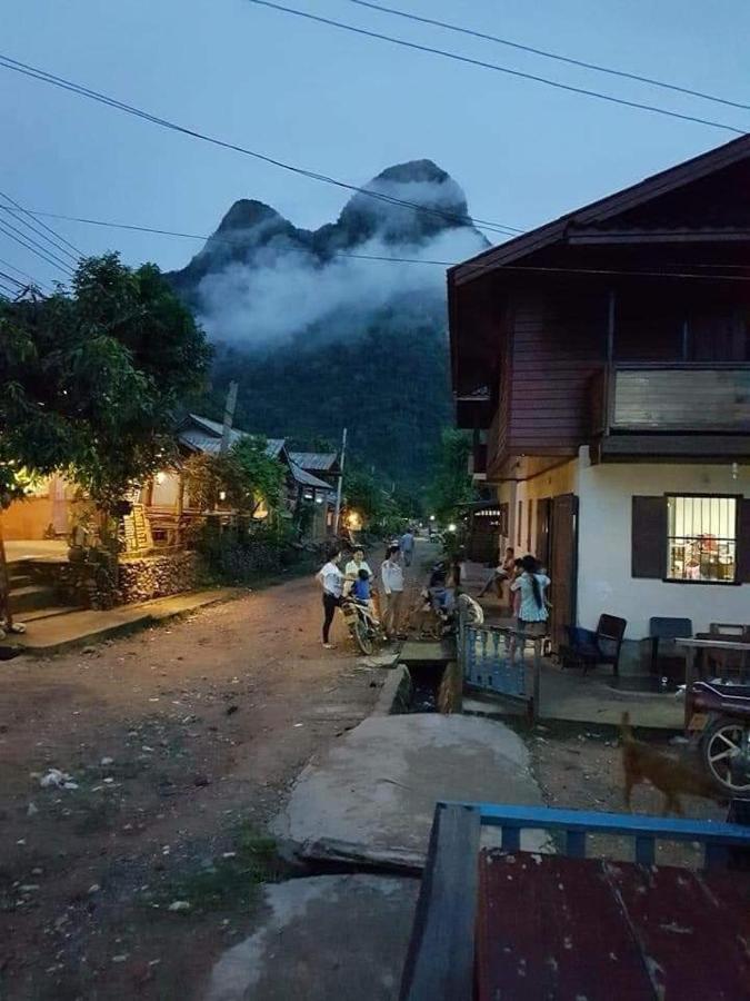 Lattanavongsa Guesthouse And Bungalows Muang Ngoi المظهر الخارجي الصورة
