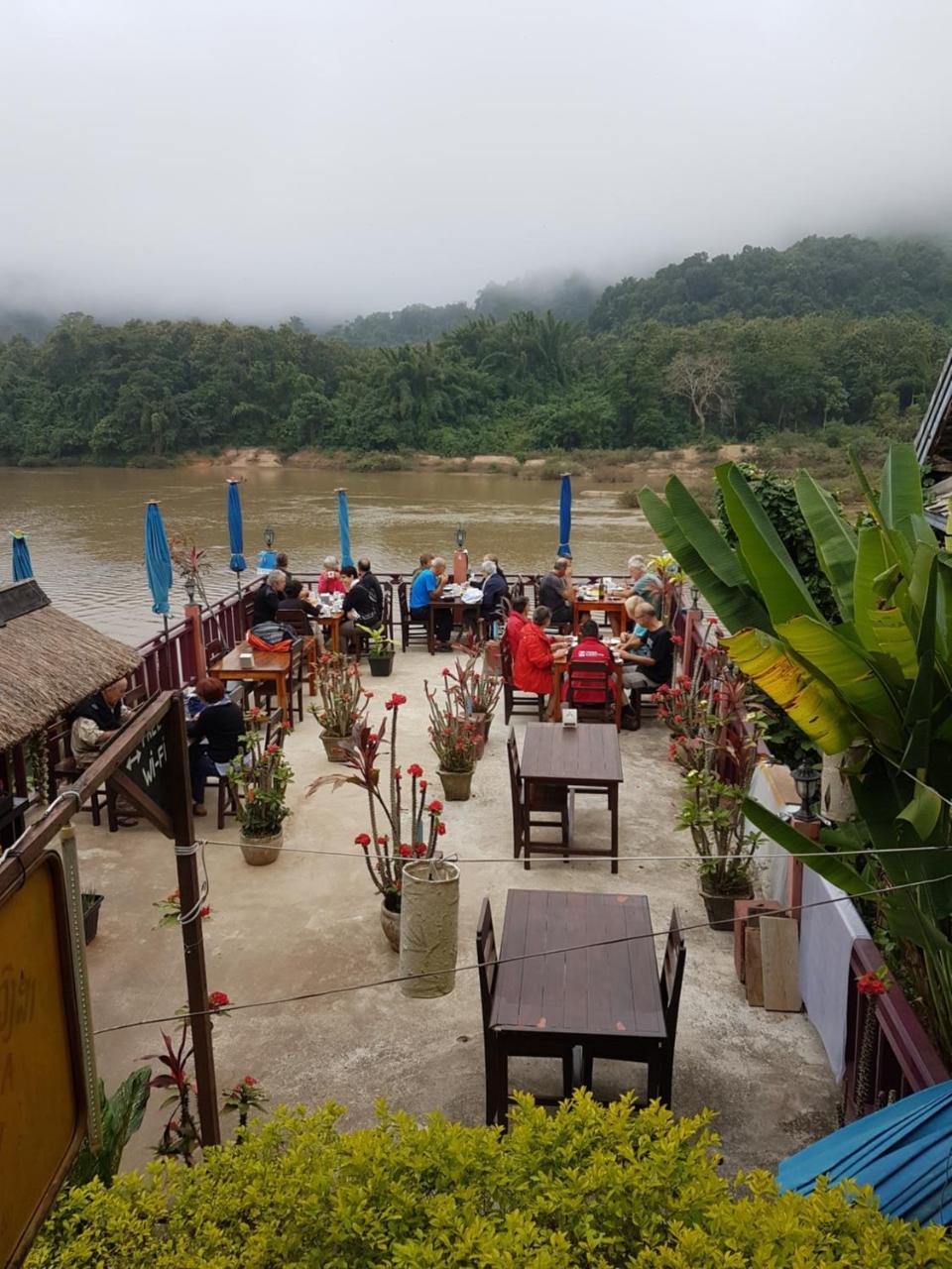 Lattanavongsa Guesthouse And Bungalows Muang Ngoi المظهر الخارجي الصورة