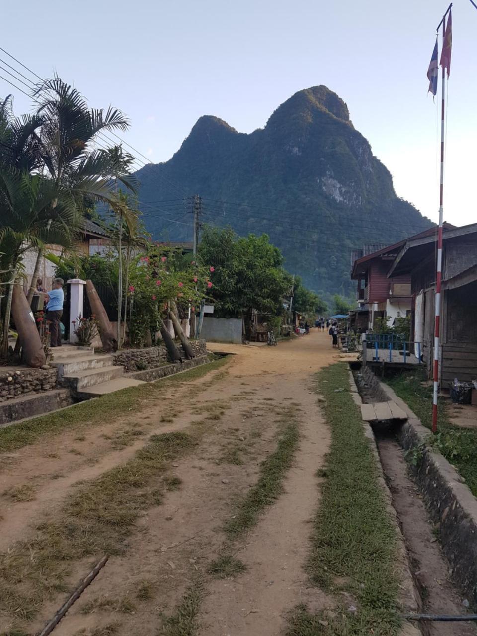Lattanavongsa Guesthouse And Bungalows Muang Ngoi المظهر الخارجي الصورة