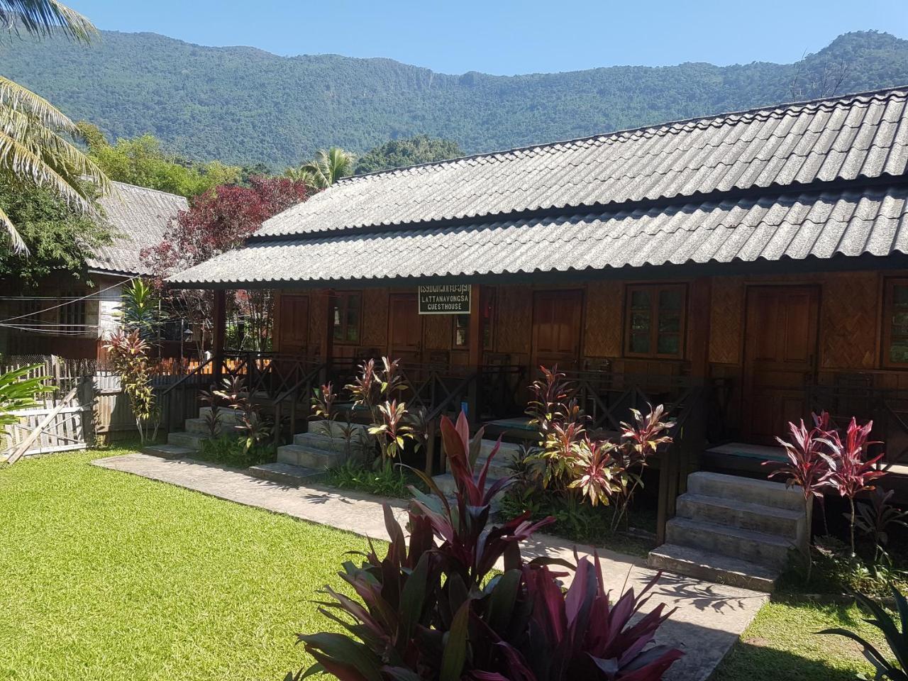 Lattanavongsa Guesthouse And Bungalows Muang Ngoi المظهر الخارجي الصورة