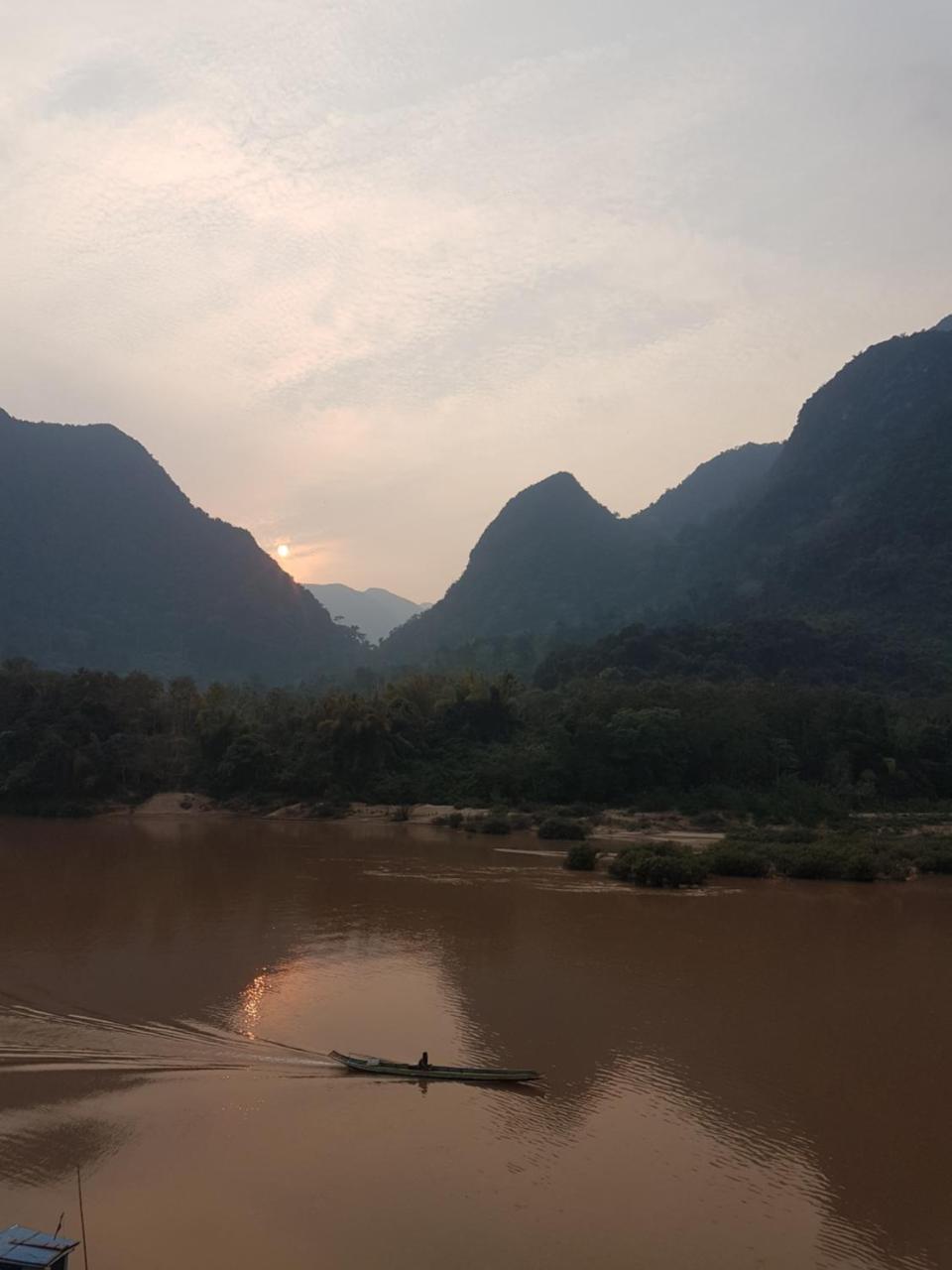 Lattanavongsa Guesthouse And Bungalows Muang Ngoi المظهر الخارجي الصورة