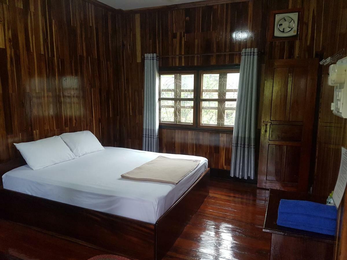 Lattanavongsa Guesthouse And Bungalows Muang Ngoi المظهر الخارجي الصورة